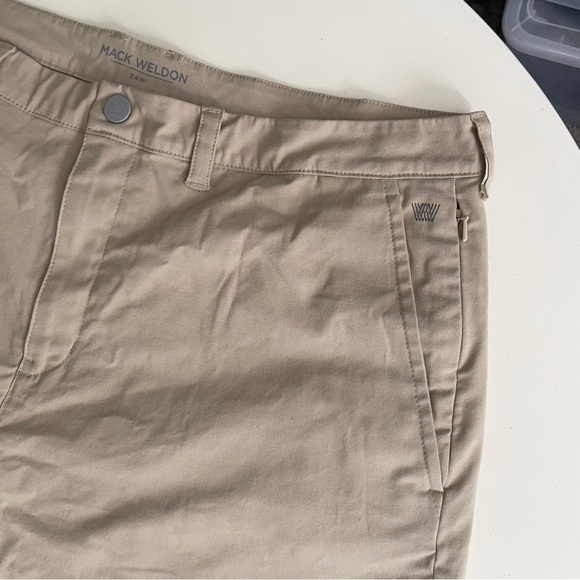 Mack Weldon Men’s Tech Chino Short Sandstorm Khaki Size 34 NWOT - Picture 7 of 8
